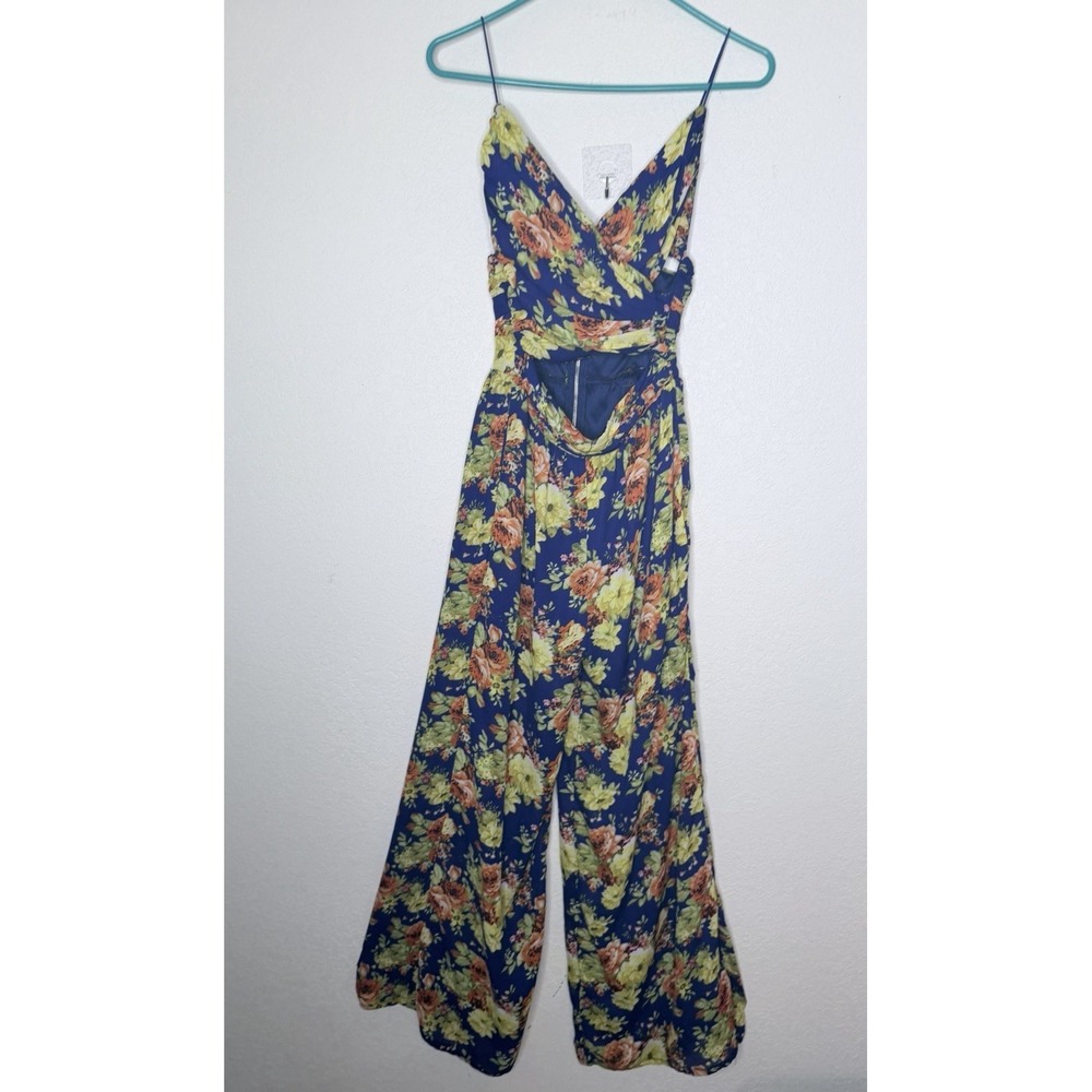 Missi London Floral Jumpsuit Womens Size 6‎ Floral Smocked Wide-Leg Beach Resort